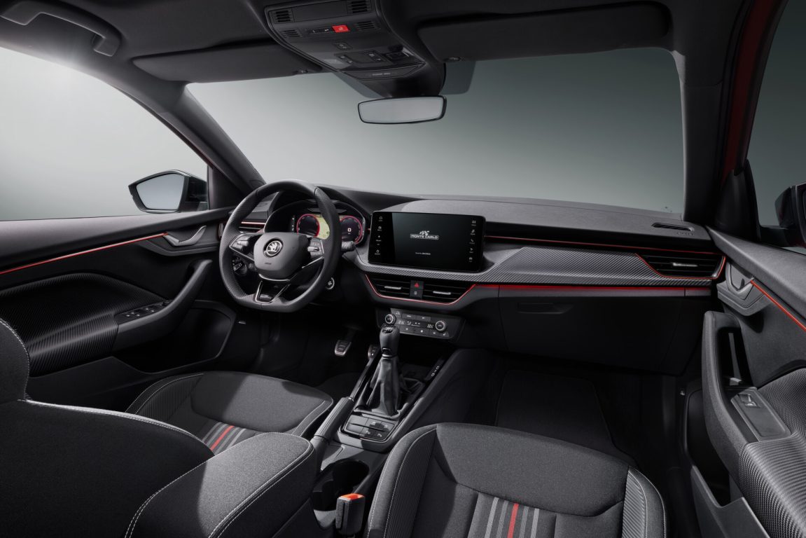 Skoda Kamiq ve Scala makyajlandı