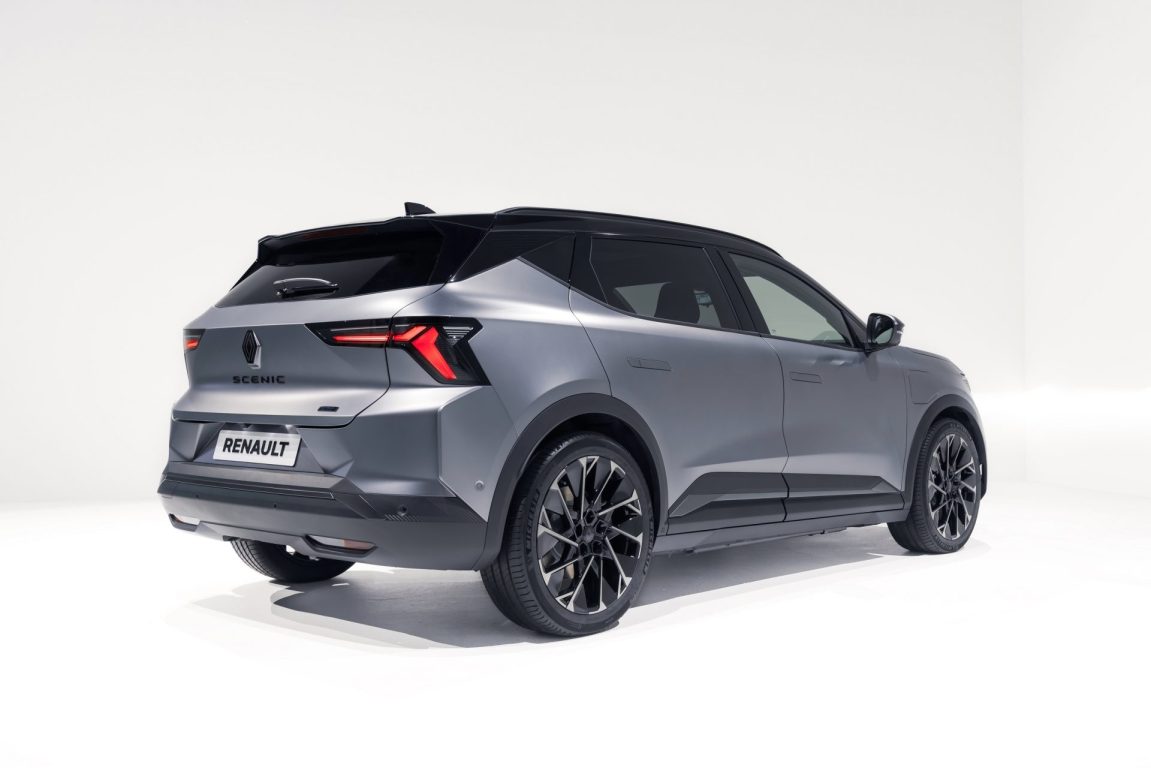 Renault Rafale E-Tech Hybrid, Grand Kangoo EV ve Scenic E-Tech modellerini tanıttı
