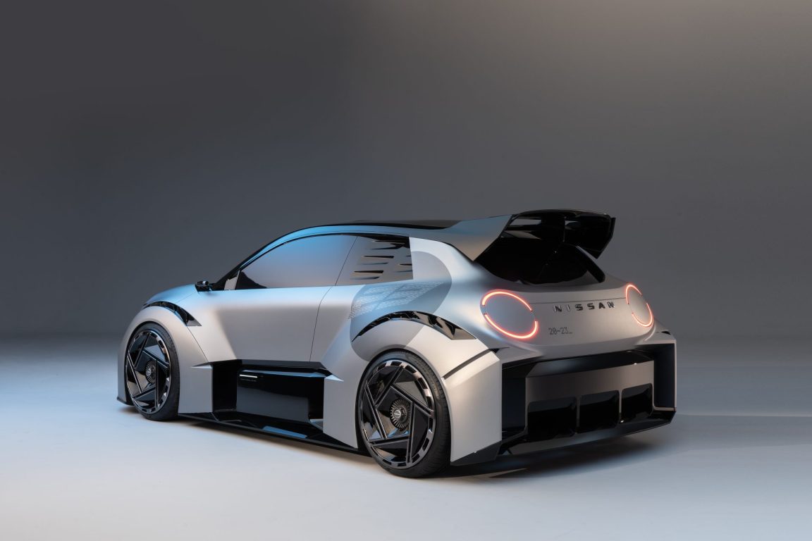 Nissan, Londra tasarım stüdyosunun 20. yılını Concept 20-23 gösteri aracının tanıtımıyla kutluyor