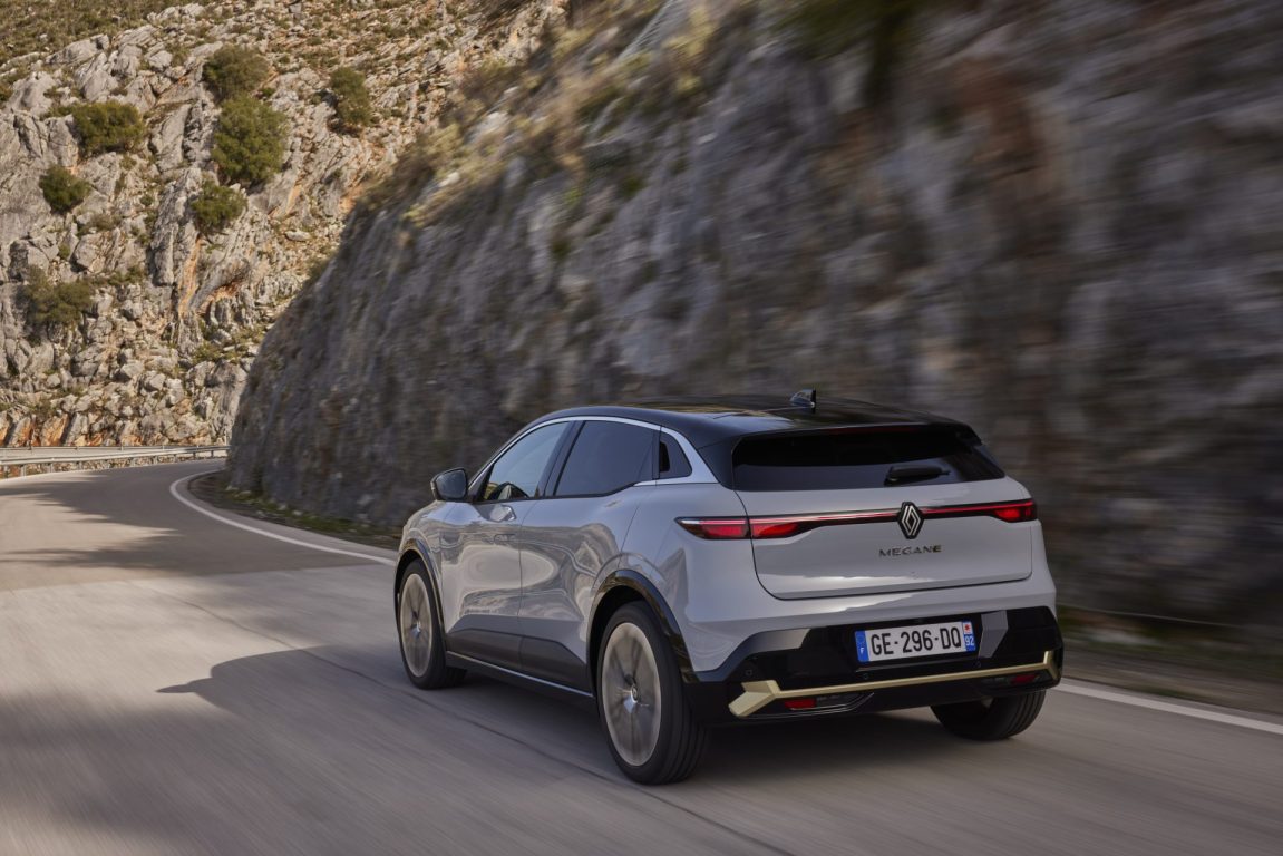 Renault yeni Megane ETech %100 Elektrikli, Van’da farklı bir lansmanla tanıtıldı