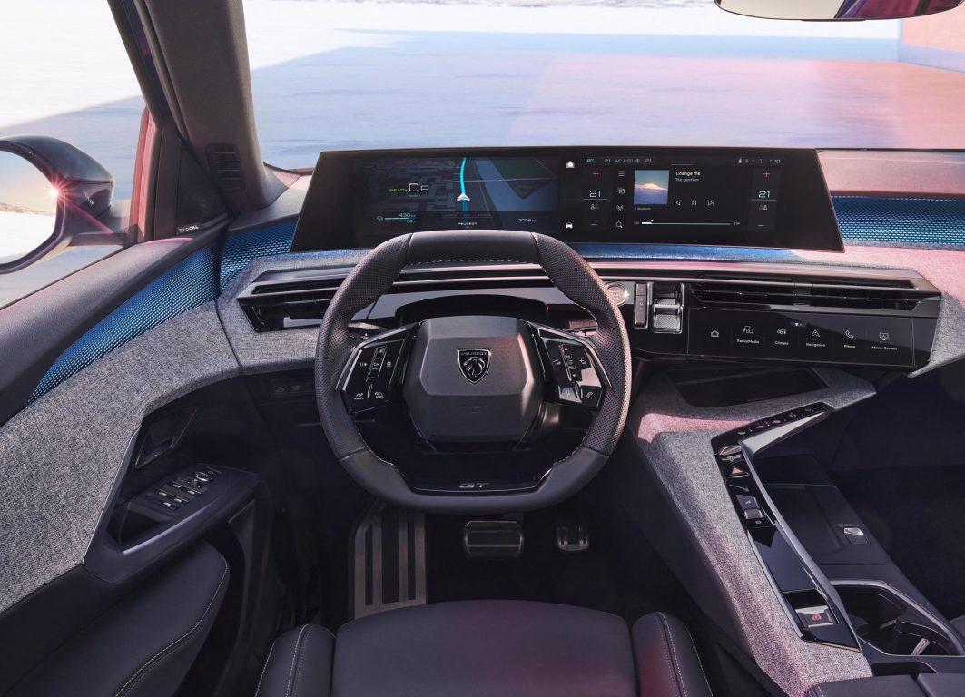 Peugeot elektrikli 3008 tanıtıldı. 700 km’ye varan menzil sunuyor