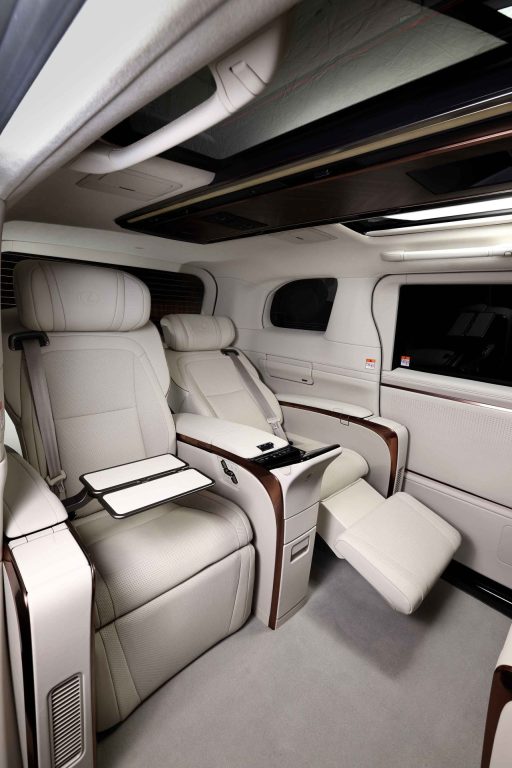 10 milyonluk Lexus LM ile VIP’de yeni bir dönem
