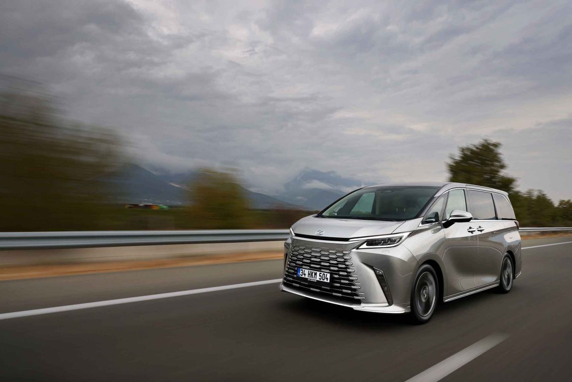 10 milyonluk Lexus LM ile VIP’de yeni bir dönem