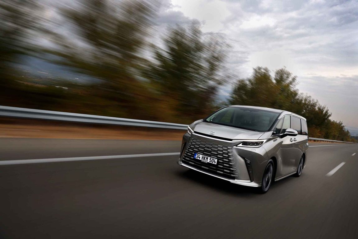 10 milyonluk Lexus LM ile VIP’de yeni bir dönem