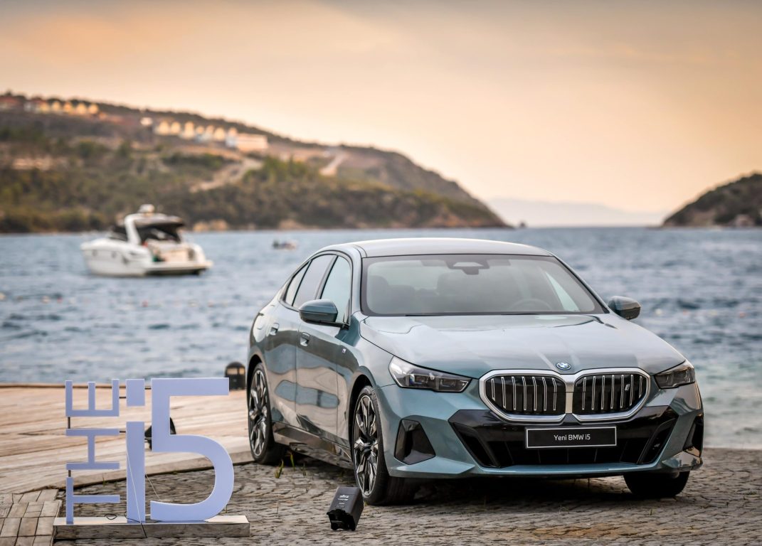 Yeni BMW 5 Serisi satışa sunuldu. İşte tüm detaylar! (VIDEOLU)