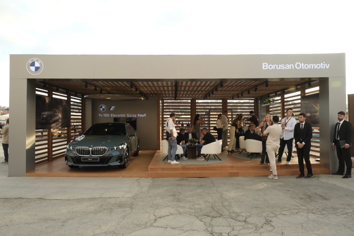 BMW i5 “The Electric AI Canvas” enstalasyonuyla ilk olarak Contemporary Istanbul’da sergilendi