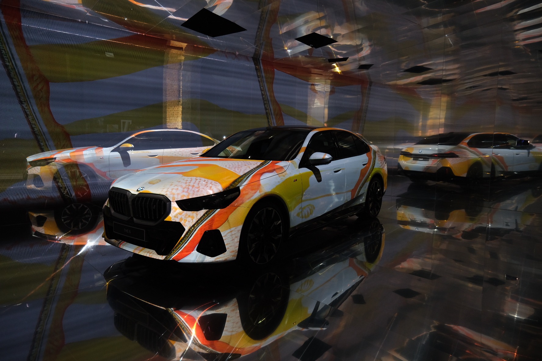 BMW i5 “The Electric AI Canvas” enstalasyonuyla ilk olarak Contemporary Istanbul’da sergilendi