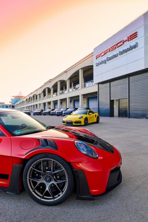Yeni Cayenne, 911 GT3 RS ve güncel Porsche modelleri İstanbul Park’ta piste çıktı