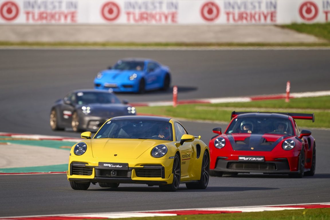 Yeni Cayenne, 911 GT3 RS ve güncel Porsche modelleri İstanbul Park’ta piste çıktı