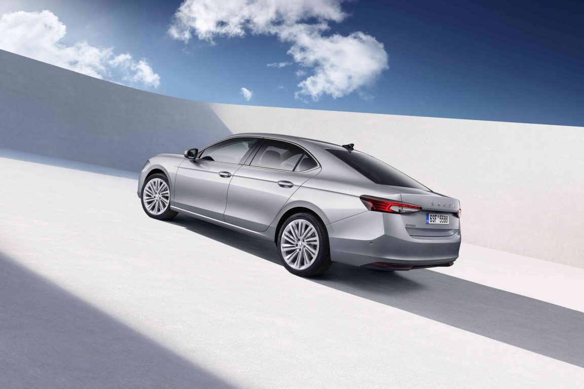 Yeni Skoda Superb tanıtıldı. Ne zaman Türkiye’ye geliyor?