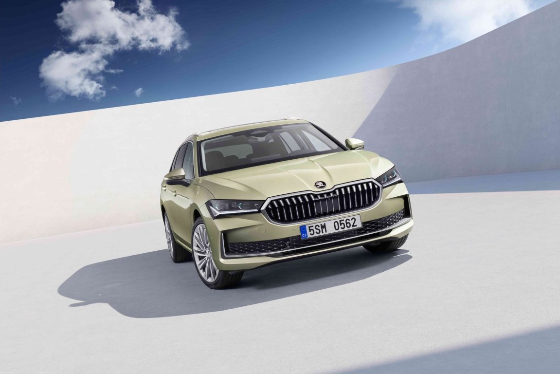 Yeni Skoda Superb tanıtıldı. Ne zaman Türkiye’ye geliyor?