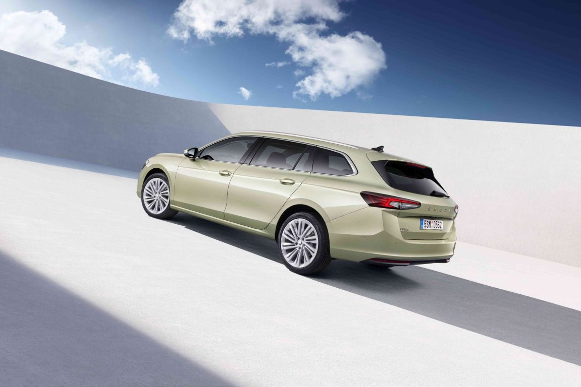 Yeni Skoda Superb tanıtıldı. Ne zaman Türkiye’ye geliyor?