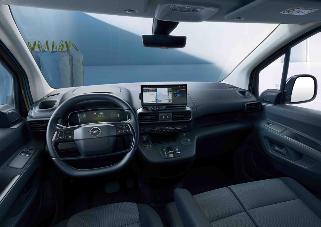 Opel Combo dizel ve elektrikli modelleriyle yenilendi