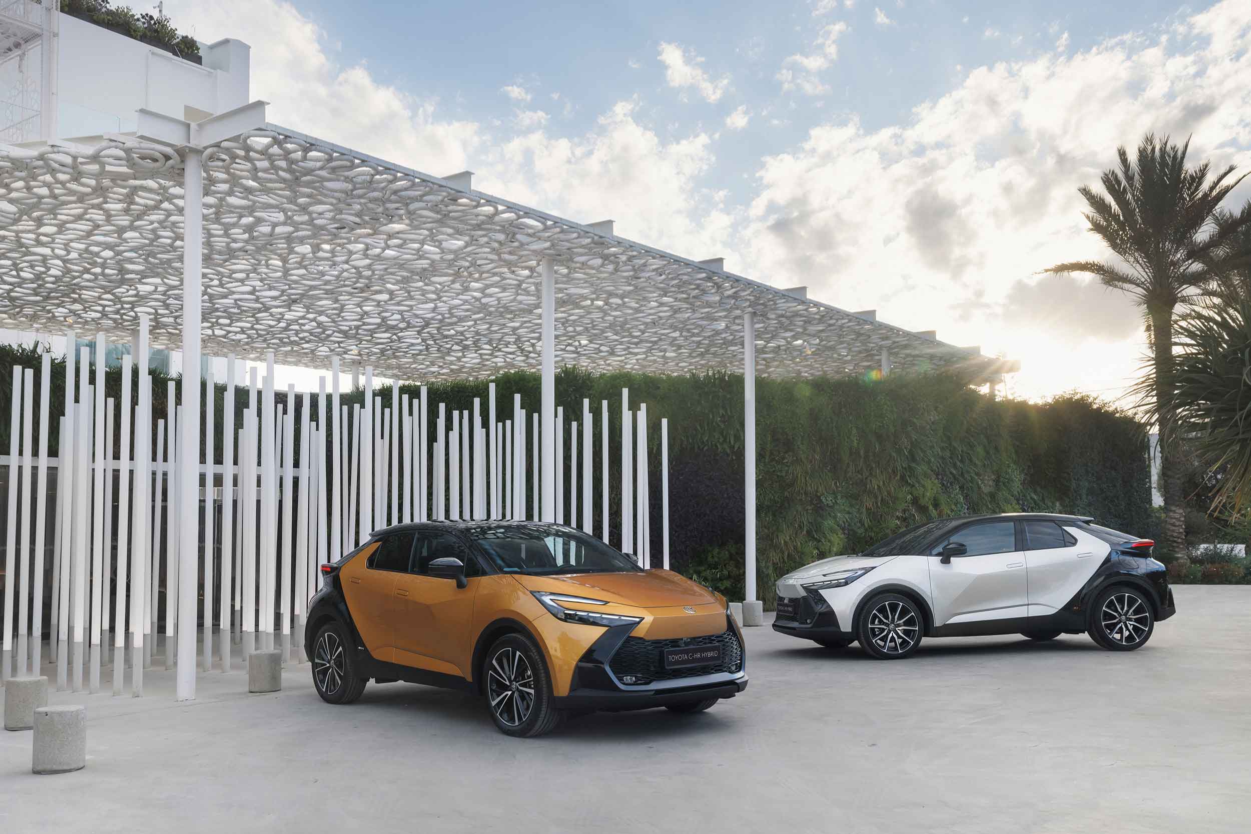Yeni Toyota C-HR satışa sunuldu