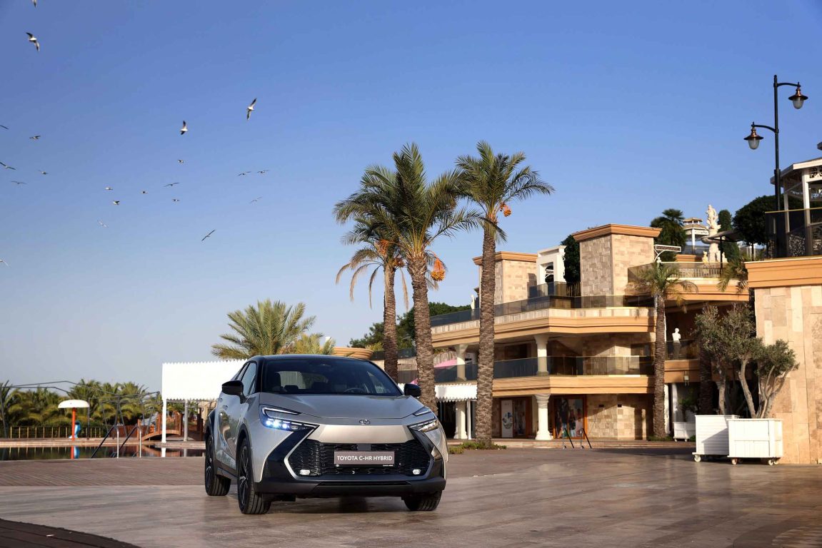 Yeni Toyota C-HR satışa sunuldu
