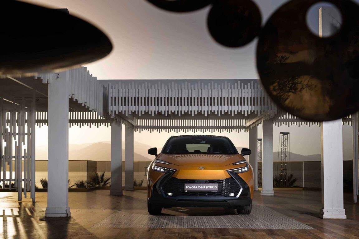 Yeni Toyota C-HR satışa sunuldu