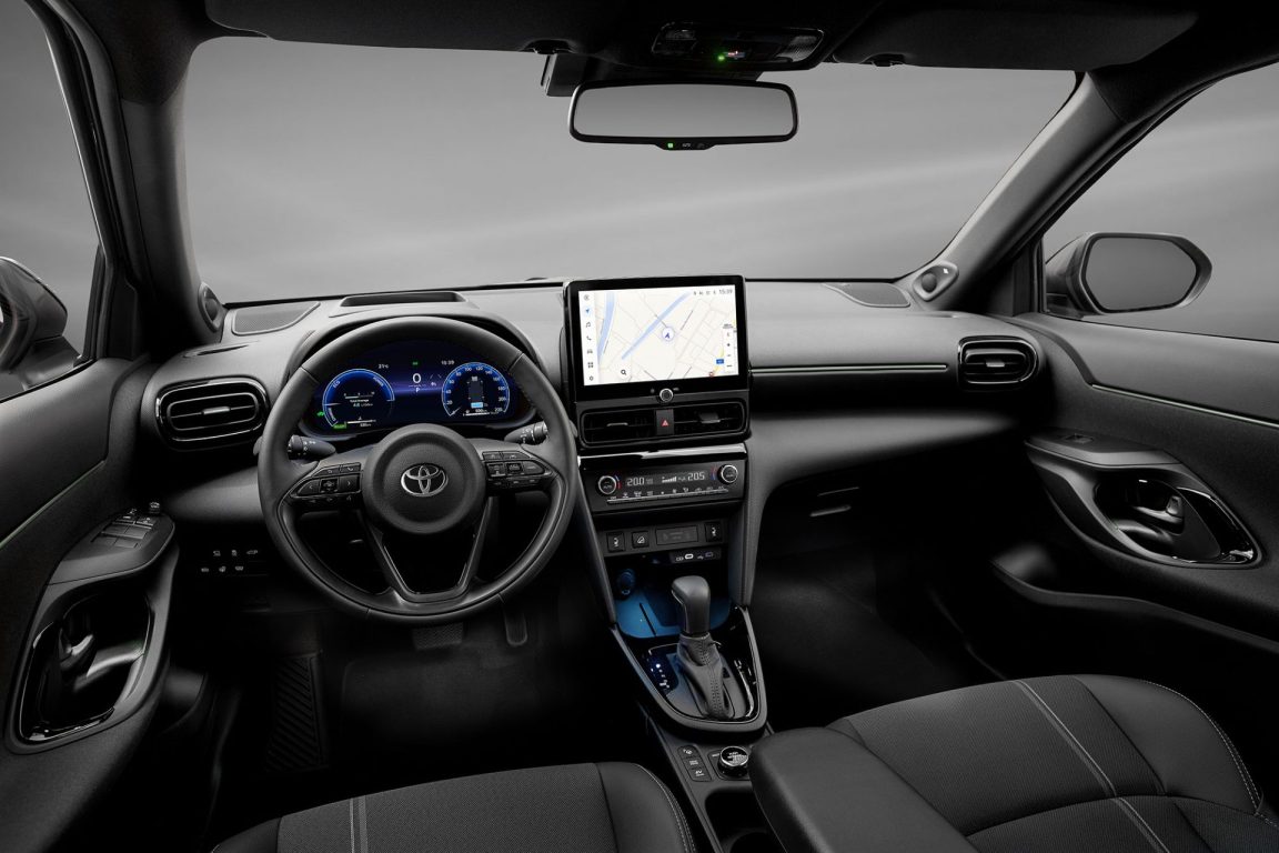 Toyota Yaris Cross yenilendi ve 130 HP hibrit motora kavuştu