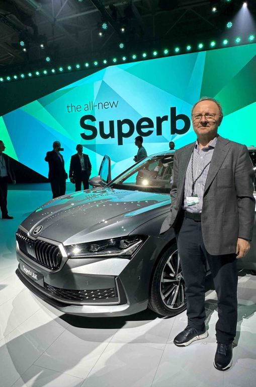 Yeni Skoda Superb tanıtıldı. Ne zaman Türkiye’ye geliyor?