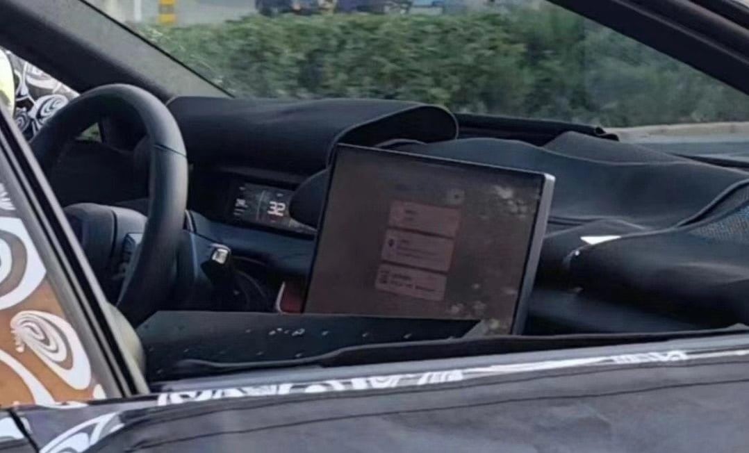 Xiaomi SU7: Resmi fotoğraflar Mi elektrikli otomobilin tasarımını ortaya koyuyor