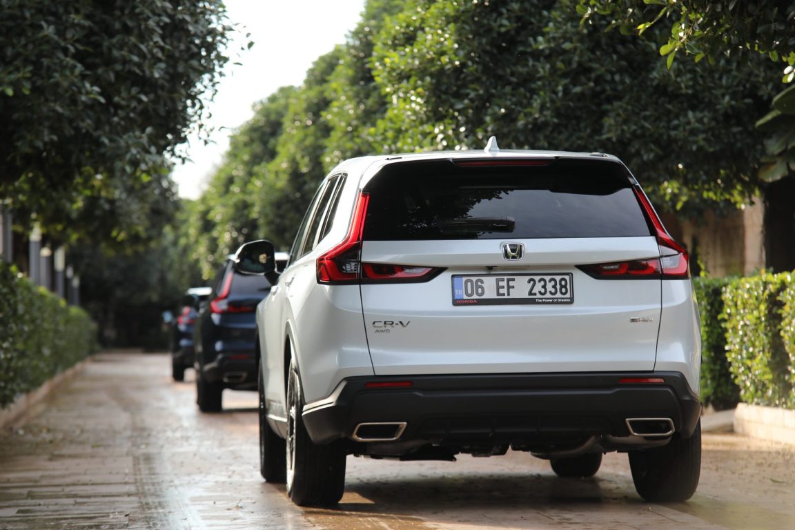 Yeni Honda CR-V e:HEV, 3 milyon TL’den satışa sunuluyor