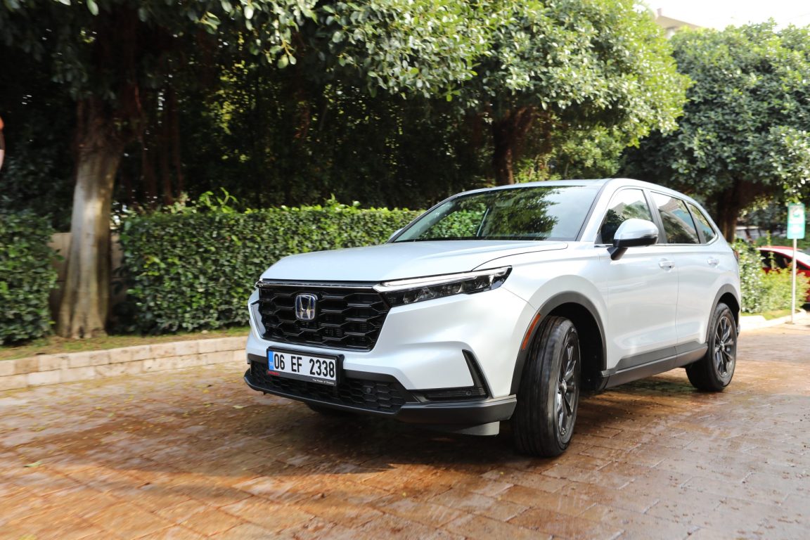 Yeni Honda CR-V e:HEV, 3 milyon TL’den satışa sunuluyor