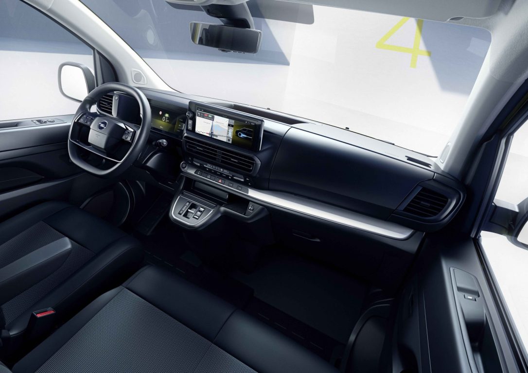 Opel’in hafif ticari aracı Vivaro yenilendi