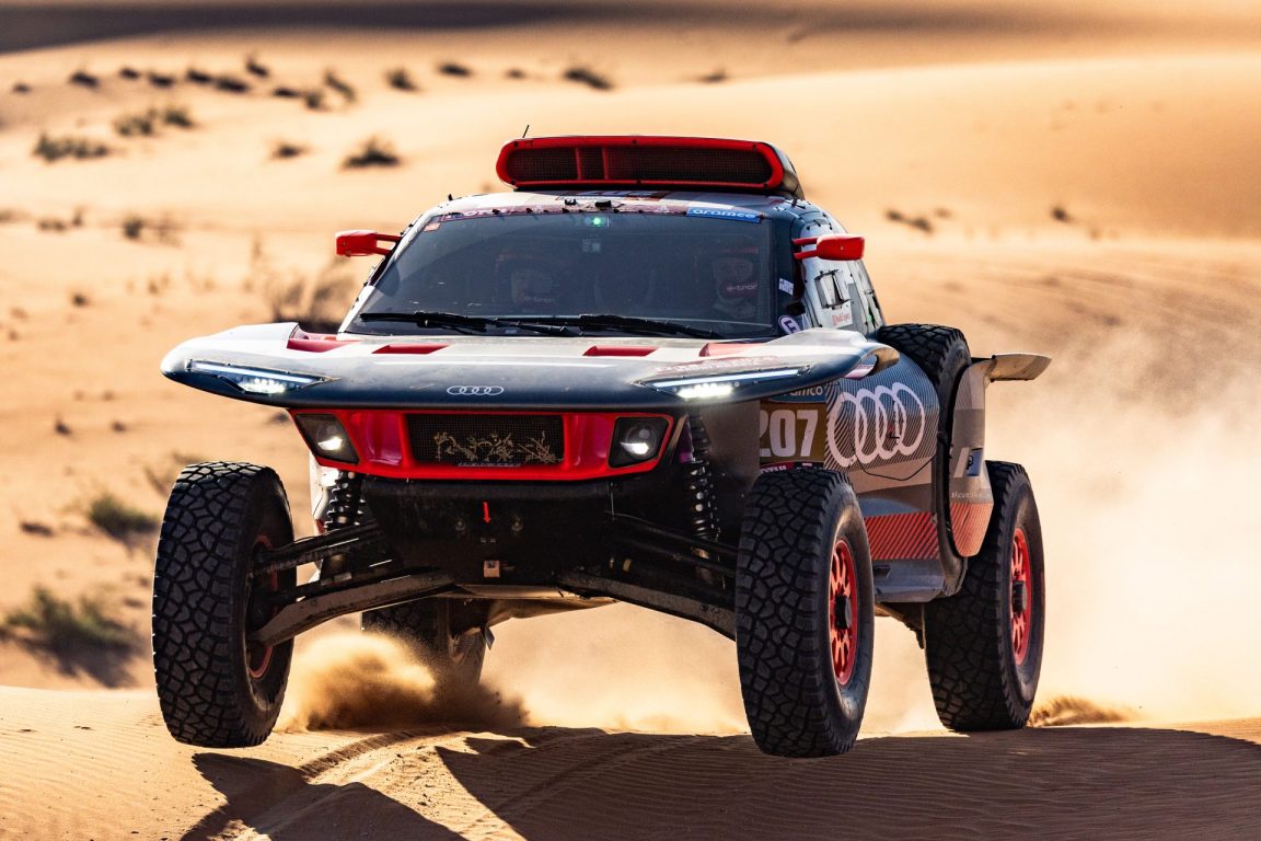 Audi konsept aracıyla Dakar Rallisi’nde zafer elde etti