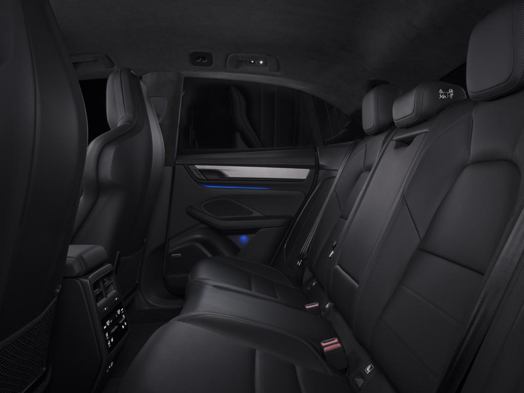 Porsche’nin tamamen elektrikli ilk SUV modeli olan Yeni Macan