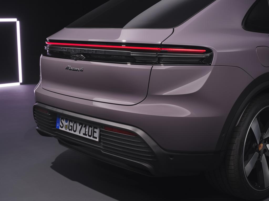 Porsche’nin tamamen elektrikli ilk SUV modeli olan Yeni Macan