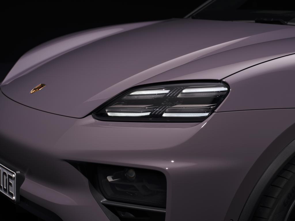 Porsche’nin tamamen elektrikli ilk SUV modeli olan Yeni Macan