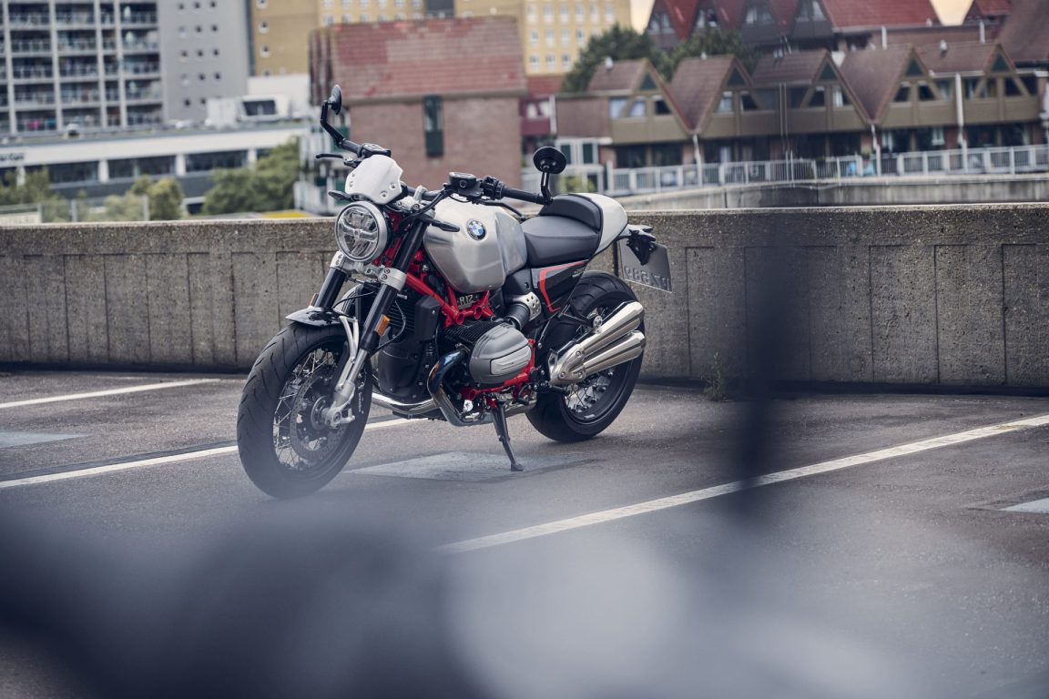 BMW Motorrad, yeni BMW R 12 nineT ve R 12 modellerini tanıttı