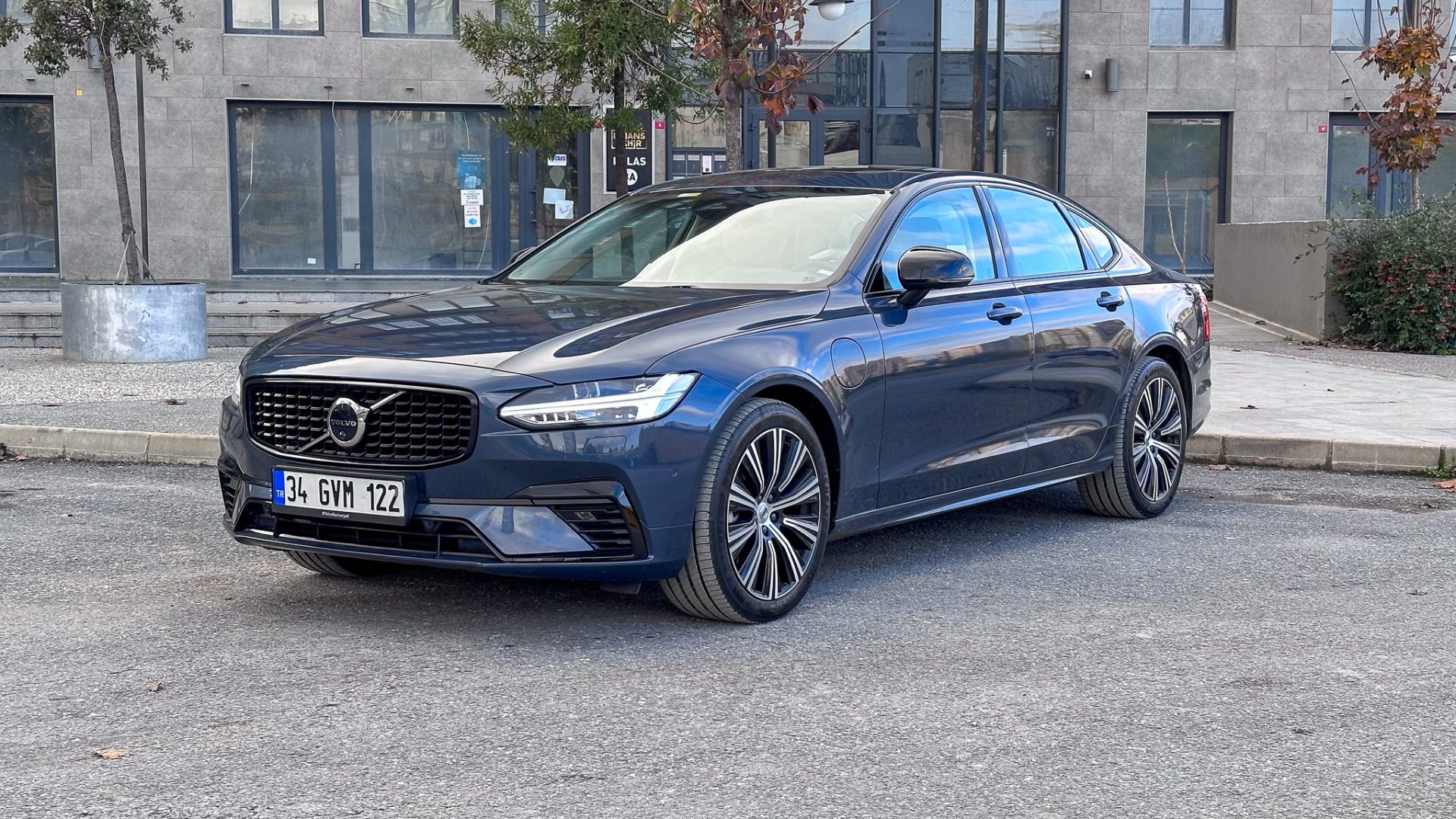 Volvo S90 Recharge T8 AWD test sürüşü