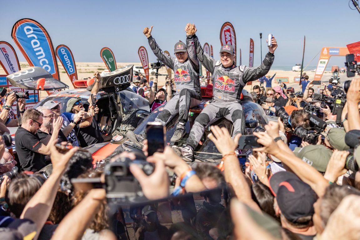 Audi 2024 Dakar Rallisi’nde zafer kazandı