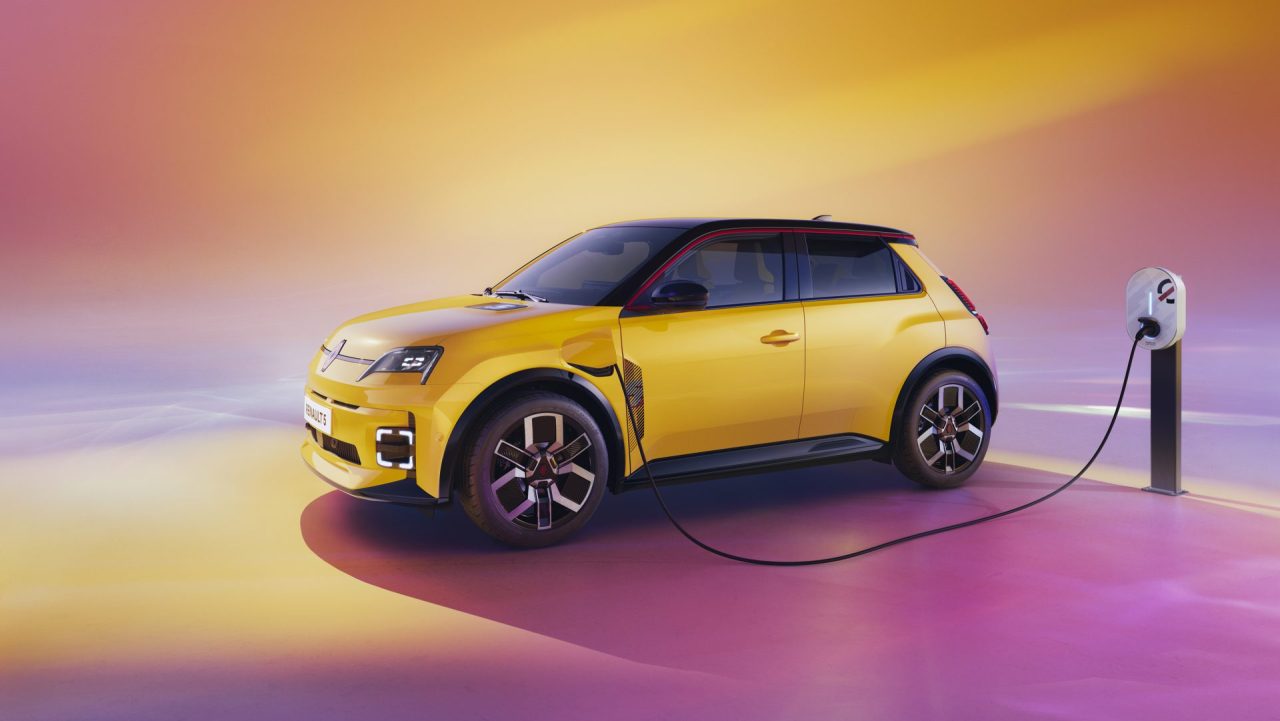 Renault 5 E-tech ile geri döndü