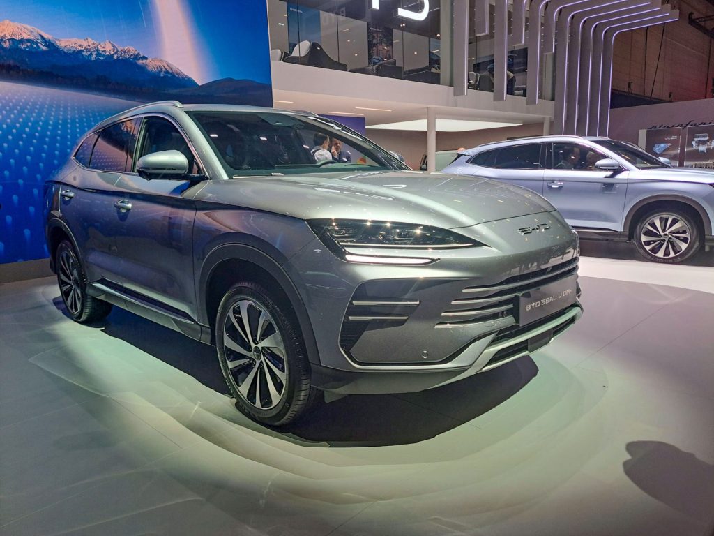 BYD, Cenevre Otomobil Fuarı’nda yeni modellerini ve sergiledi