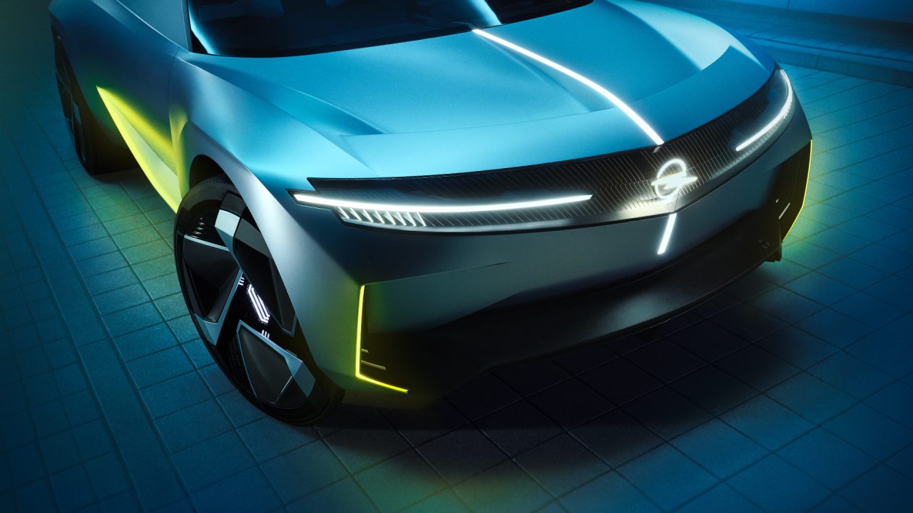 Opel Experimental “Işıkla Boyama” ile geleceği aydınlatıyor