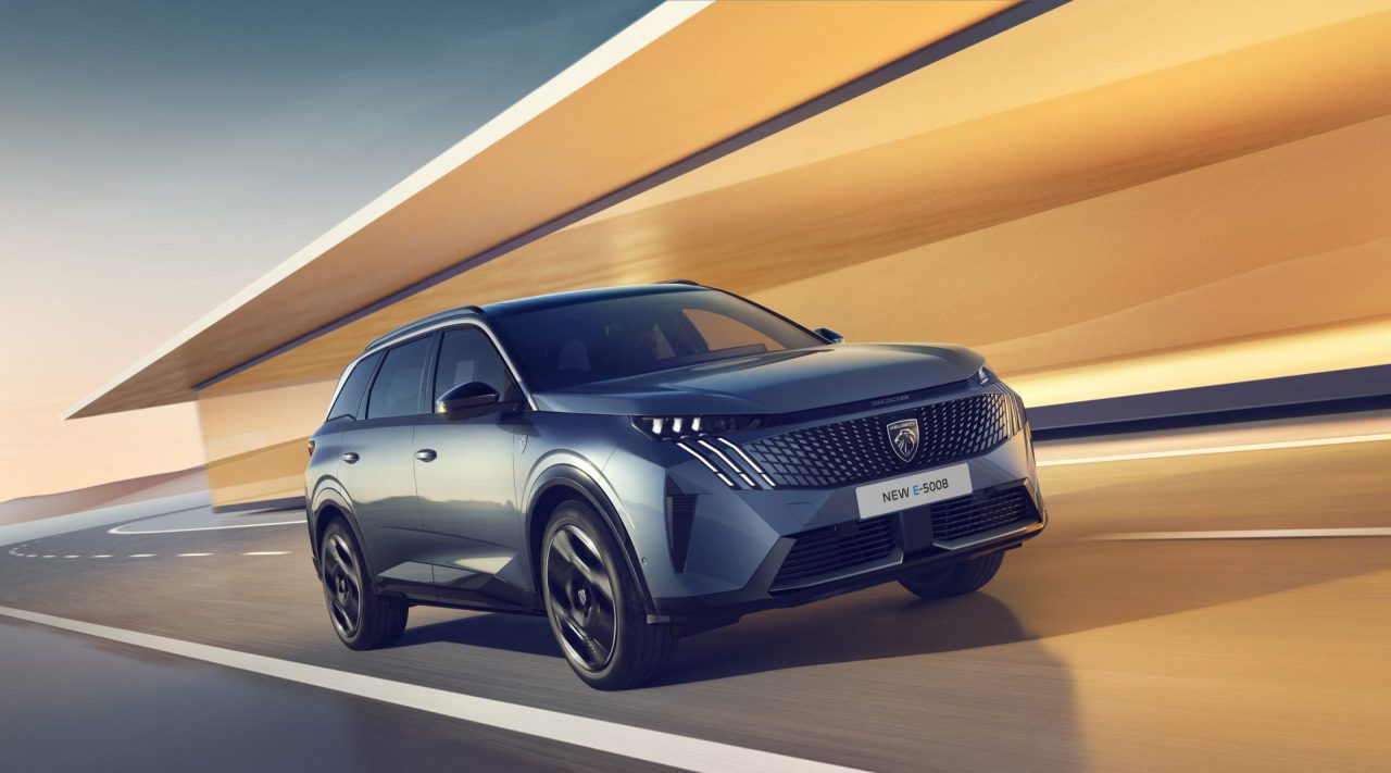 Peugeot 5008 ve E-5008 Türkiye’de satışa sunuldu. İşte tüm detaylar!