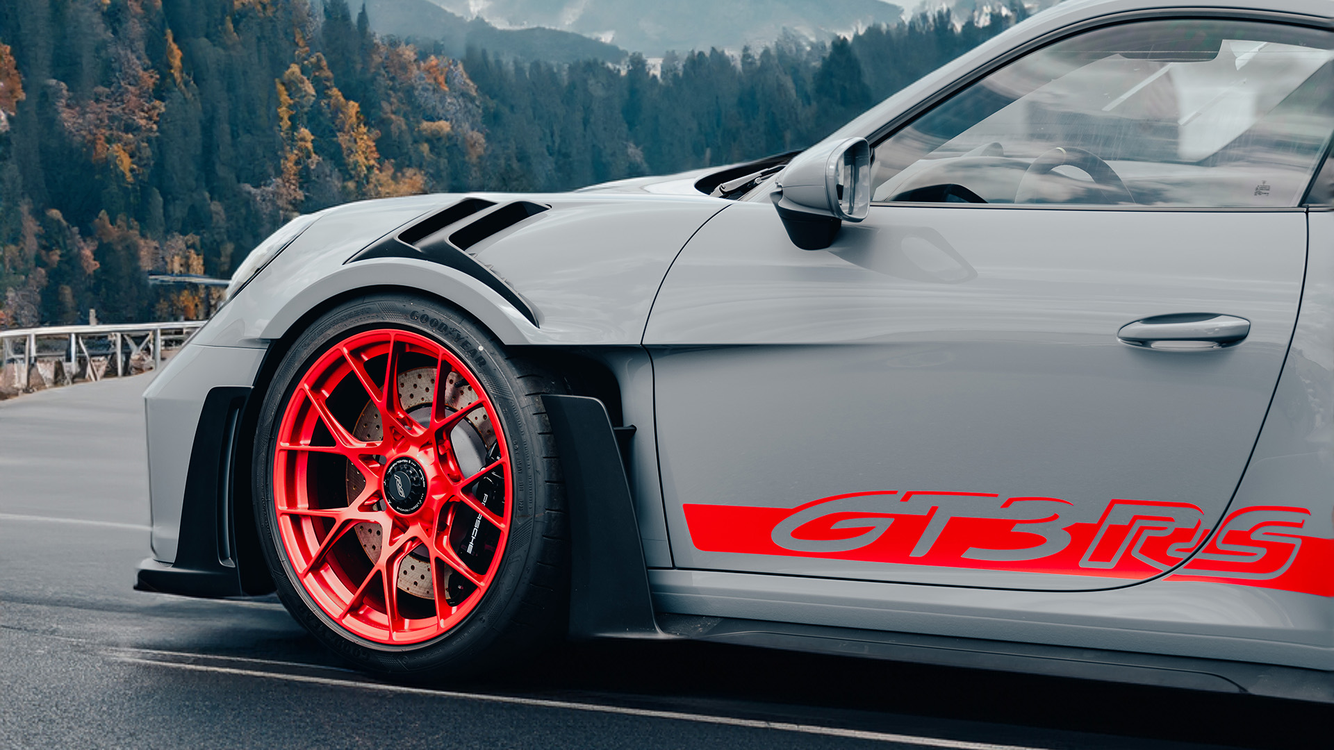 Porsche, Goodyear lastiklerini 911 GT3 RS modelinin orijinal ekipmanı olarak seçti