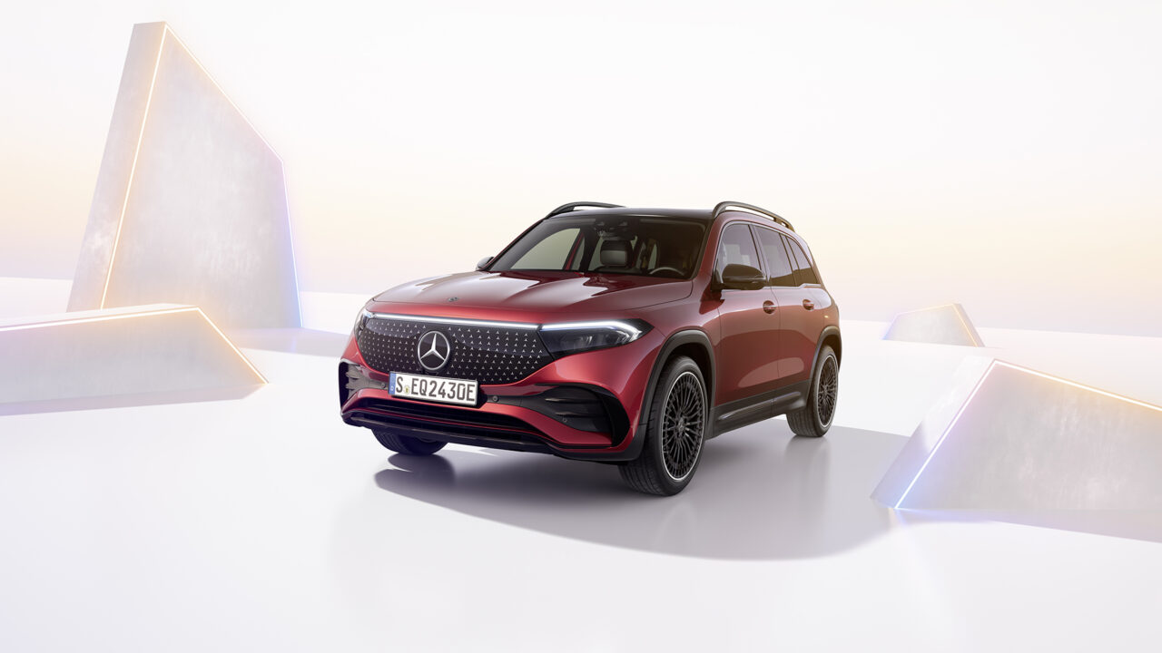 Mercedes EQA ve EQB yenilenen özellikleriyle Türkiye’de satışa sunuldu