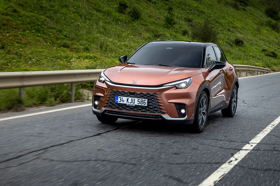 Lexus LBX Türkiye'de satışa sunuldu. İşte fiyatlar!