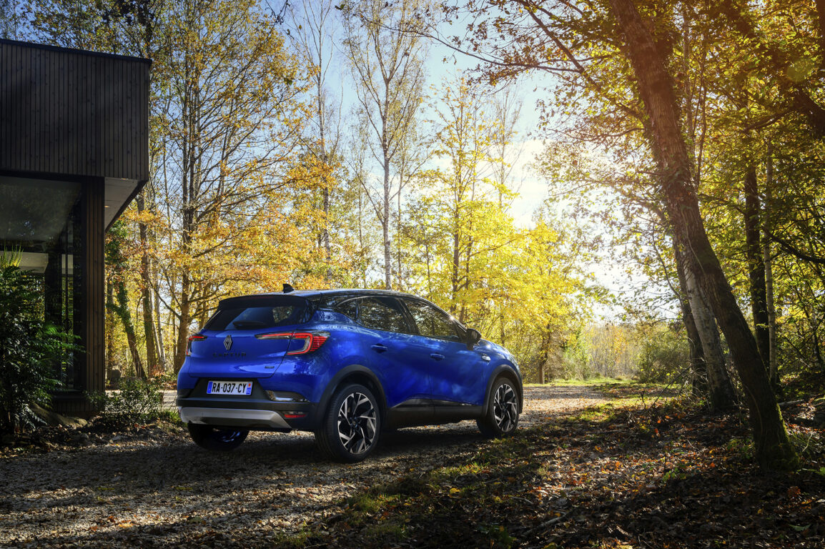 Yeni Renault Captur hibrit motor ve yepyeni teknolojilerle geliyor