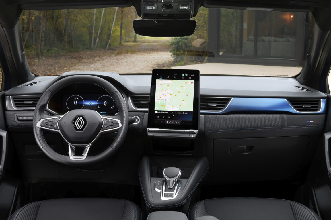 Yeni Renault Captur hibrit motor ve yepyeni teknolojilerle geliyor