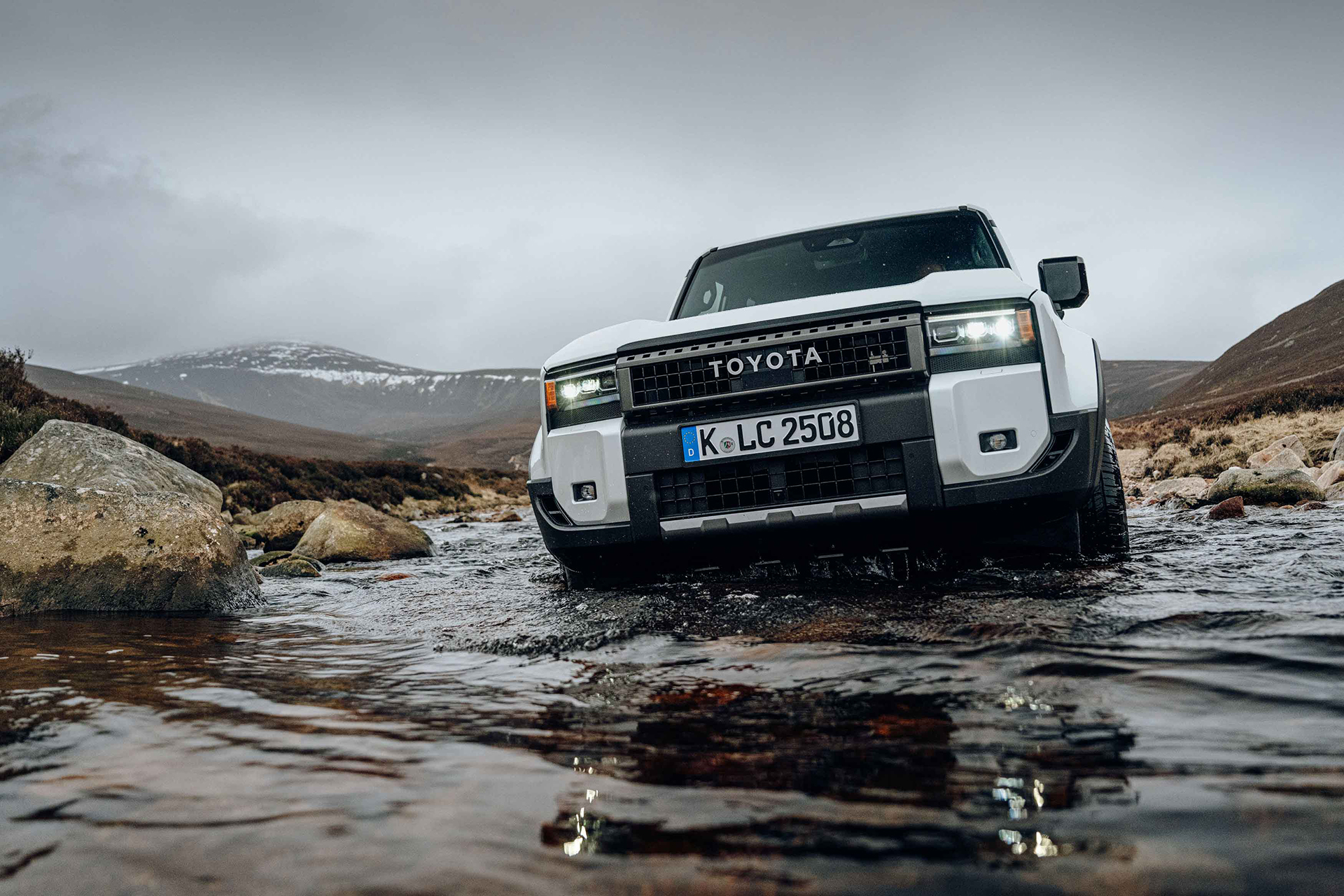 2024 Toyota Land Cruiser Türkiye'ye geliyor