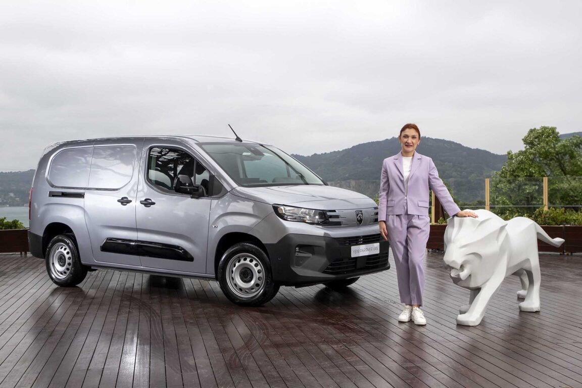 Peugeot’nun yenilenen Ticari modelleri satışa sunuldu