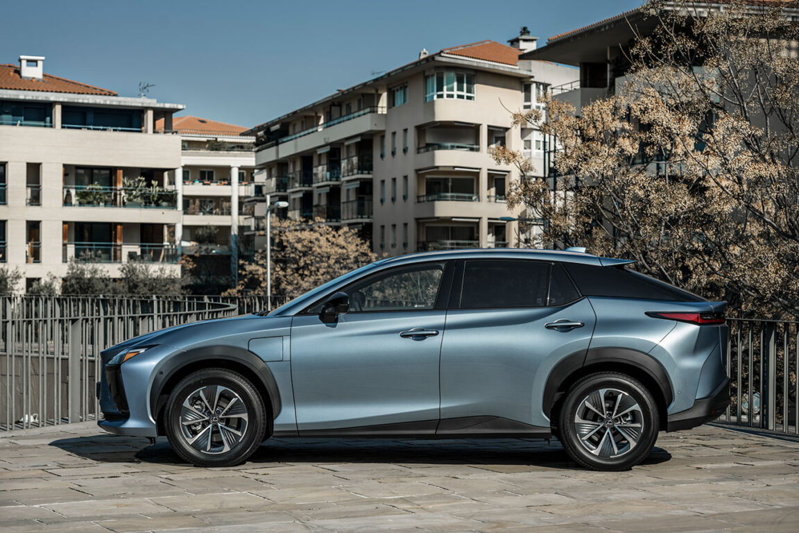 Lexus Tam Elektrikli RZ 450e’yi Türkiye’de satışa sundu