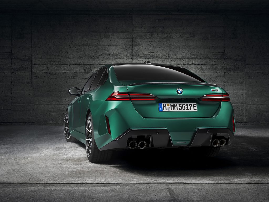 Yeni BMW M5 artık hibrit ve 727 HP!