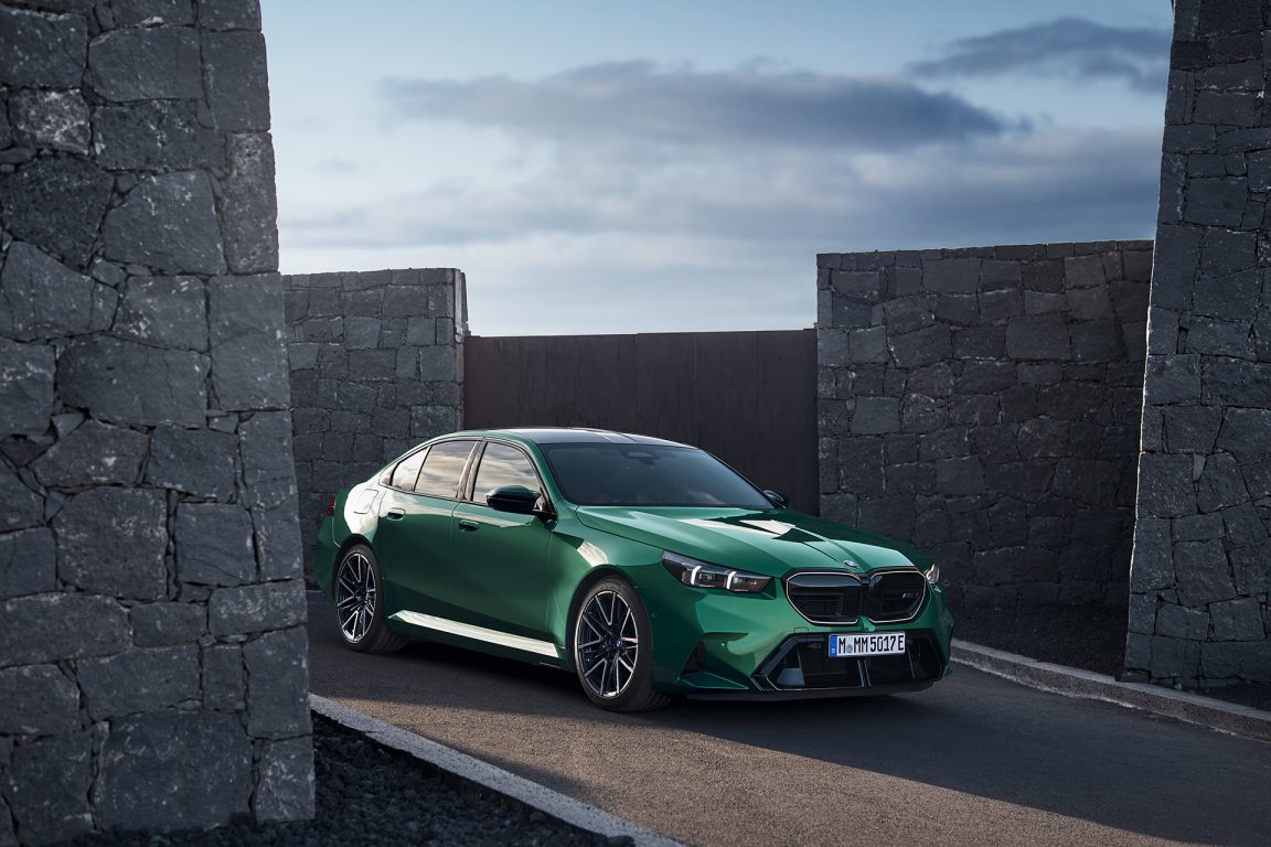 Yeni BMW M5 artık hibrit ve 727 HP!