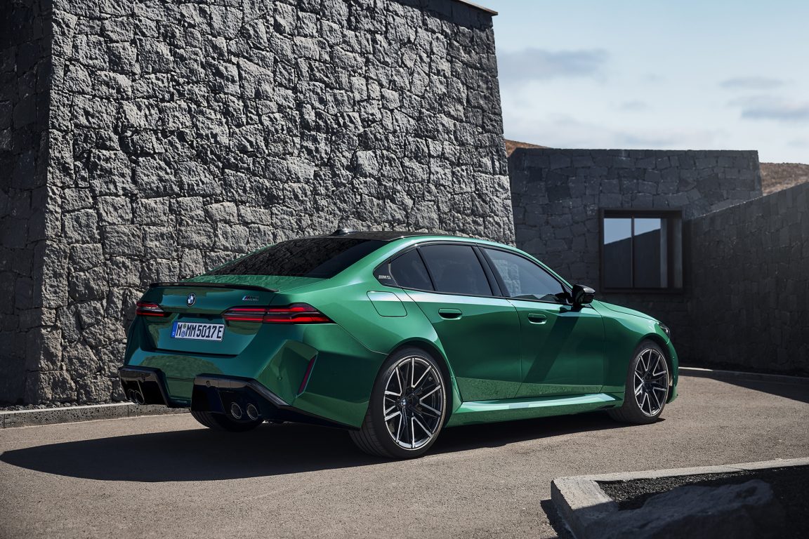 Yeni BMW M5 artık hibrit ve 727 HP!