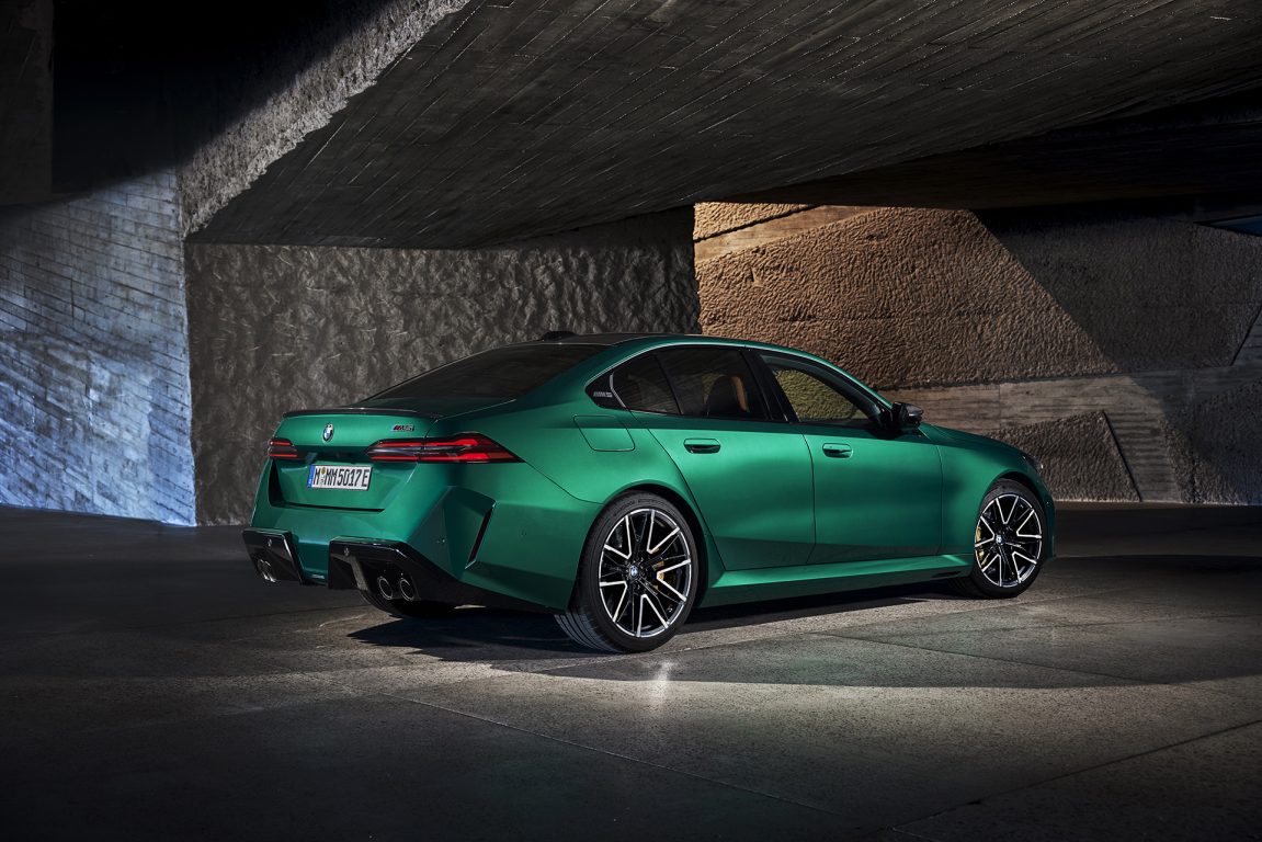 Yeni BMW M5 artık hibrit ve 727 HP!