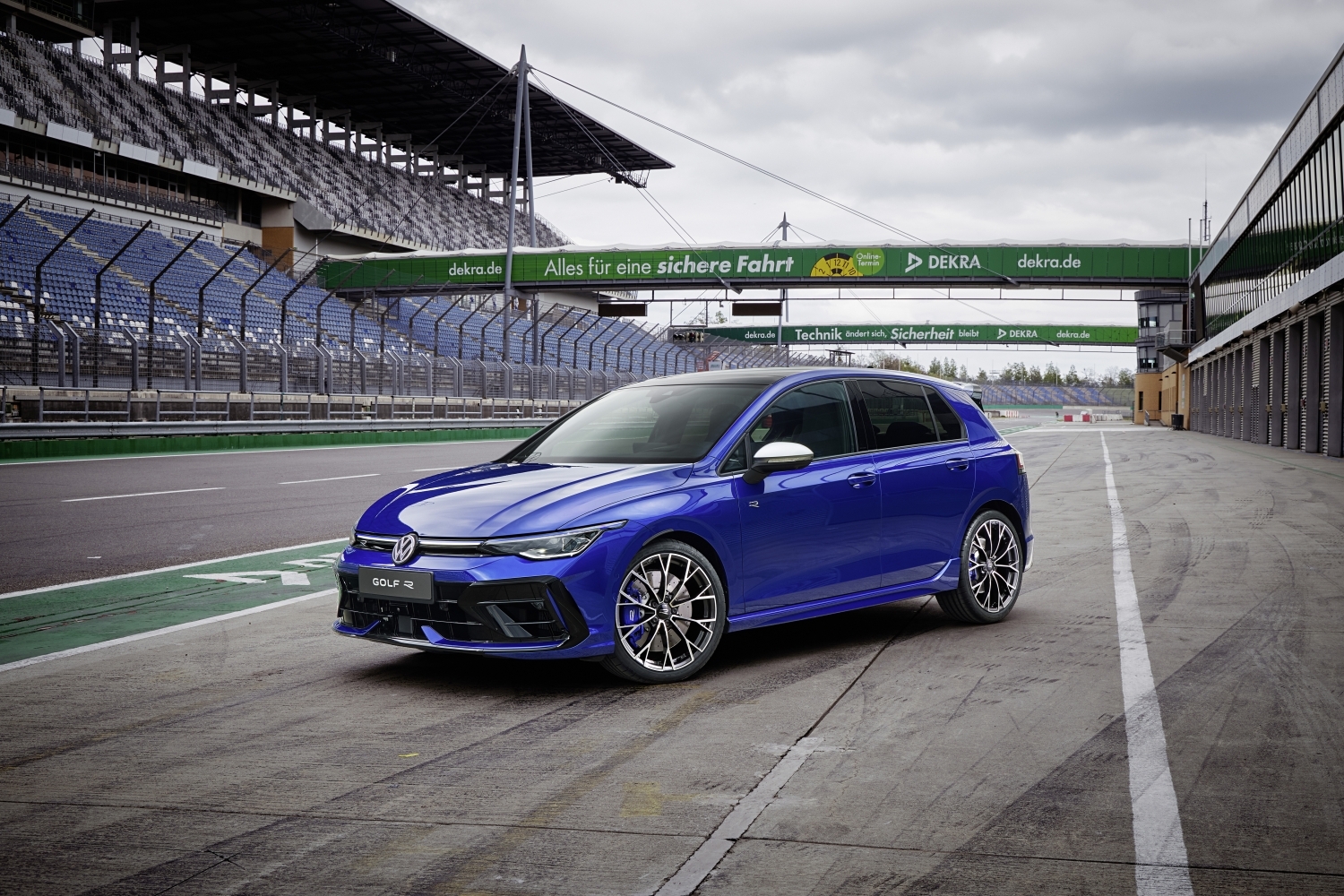 Volkswagen Golf 8,5 R, 333 HP'lik gücü ile ortaya çıktı